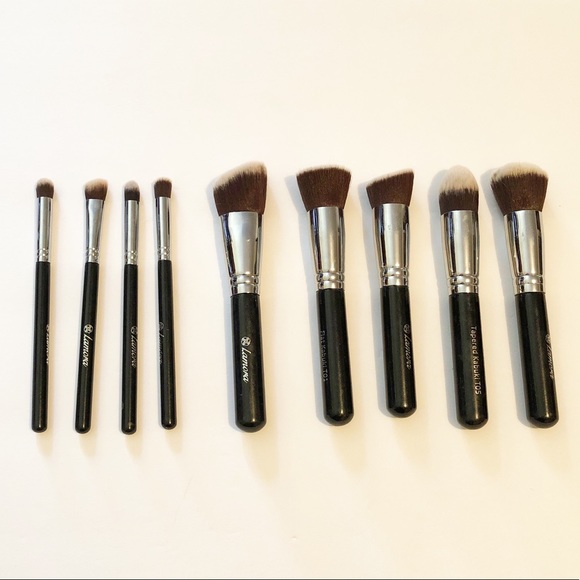 Other - [Lamora] Bundle of 9 Assorted Makeup Brushes